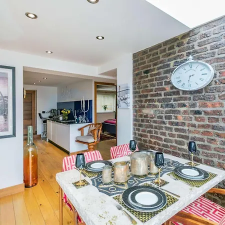 1 Bed In Oc-64431 Ferienhaus